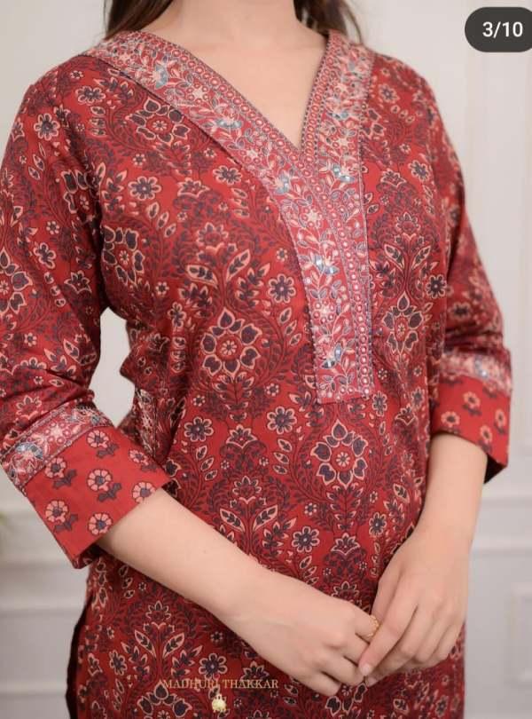 https://lkd-bucket.s3.ap-south-1.amazonaws.com/public/product-images/maroon_set_1721129957801.jpg
