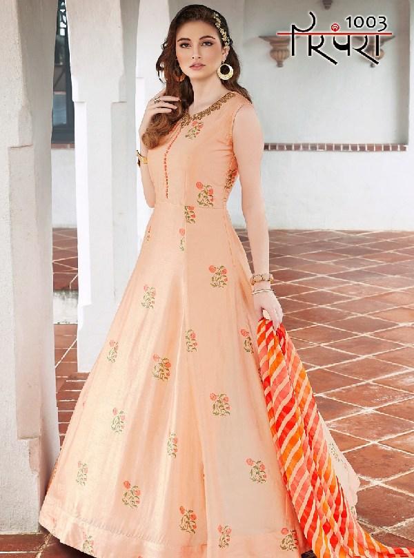 https://lkd-bucket.s3.ap-south-1.amazonaws.com/public/product-images/peach_gown_1721129383287.jpg