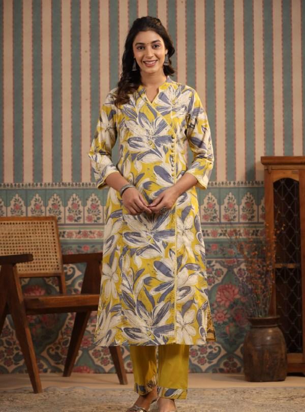 https://www.latestkurtidesigns.com/wp-content/uploads/2024/04/Yellow-kurta7.jpg