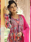 https://www.latestkurtidesigns.com/wp-content/uploads/2024/05/latest-pink-suit.jpg